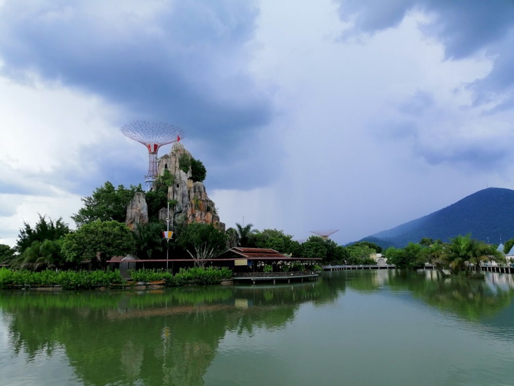 Đào Long Ẩn